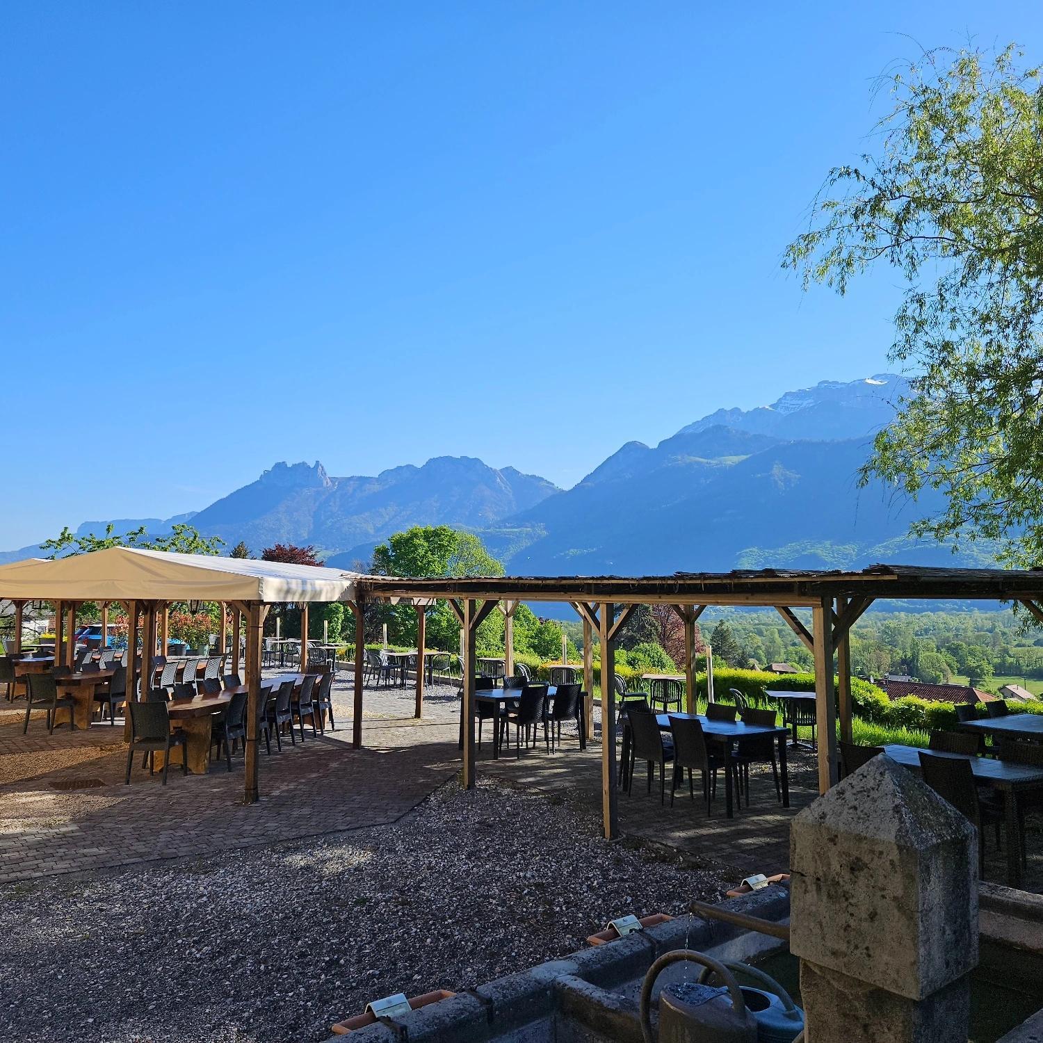 Auberge De Pontgibaud Lathuile Exteriér fotografie